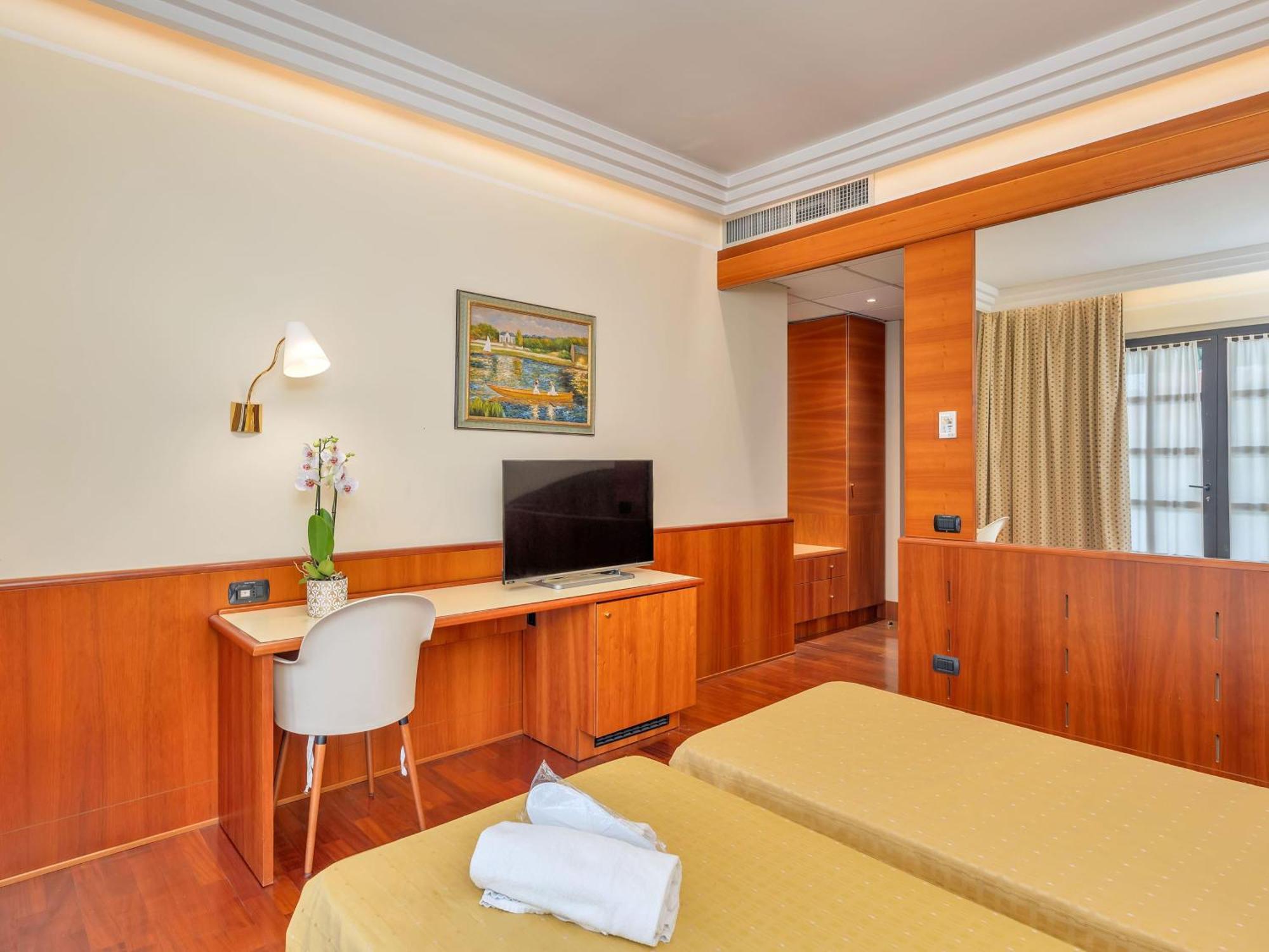 B&B Hotels Hotel Prestige Ornago מראה חיצוני תמונה